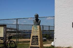 LBI_201406962.JPG
